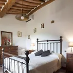 Paterno 407 Apartament *